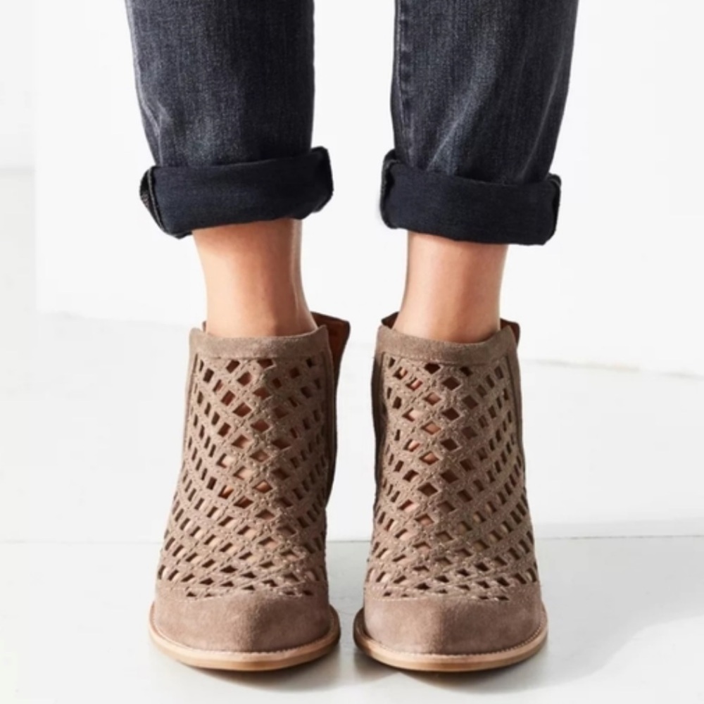 Jeffrey Campbell Taggart Open Weave Booties Size 9 - Picture 2 of 10